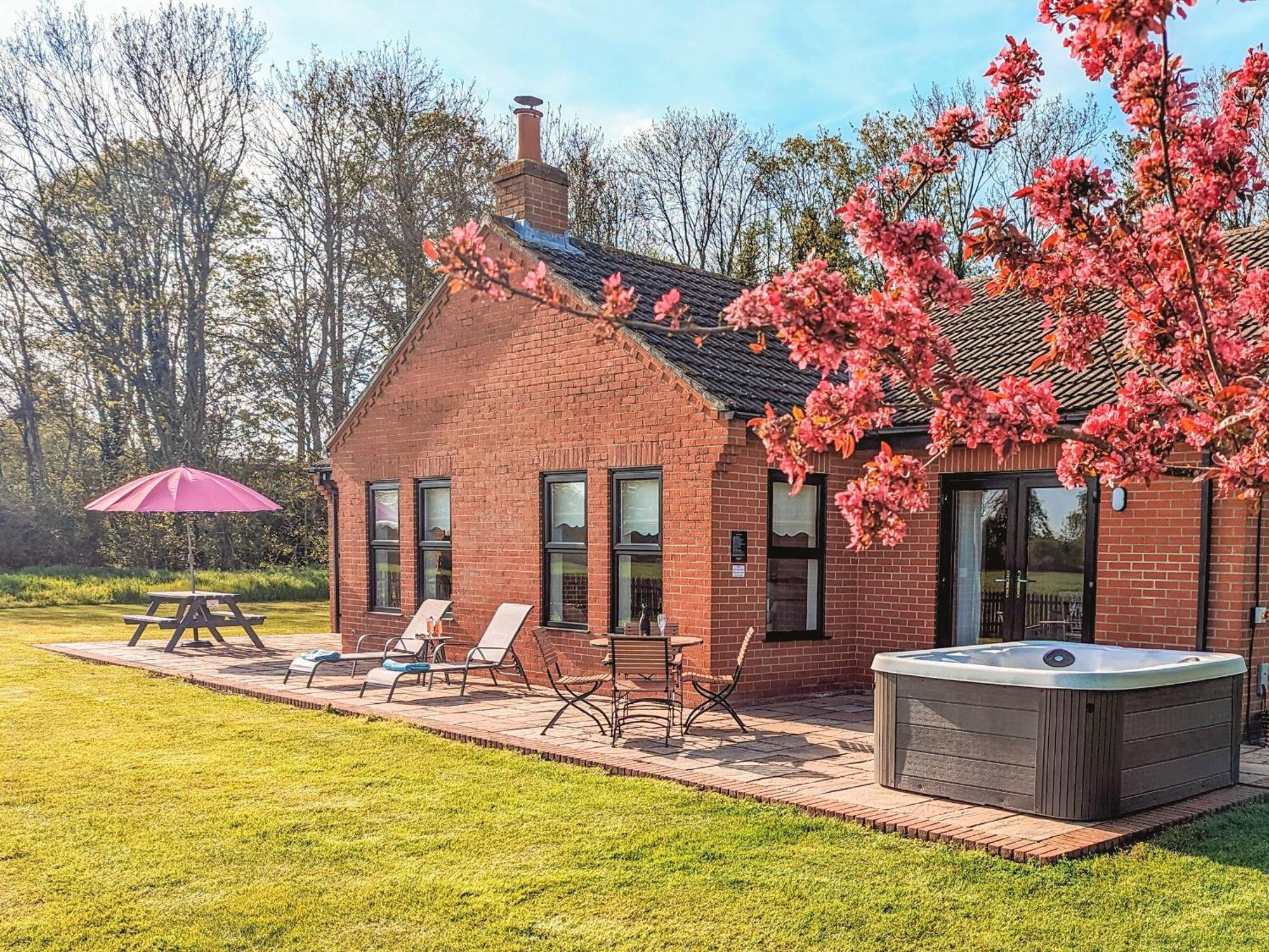 Villa Highgrove à Gissing Extérieur photo